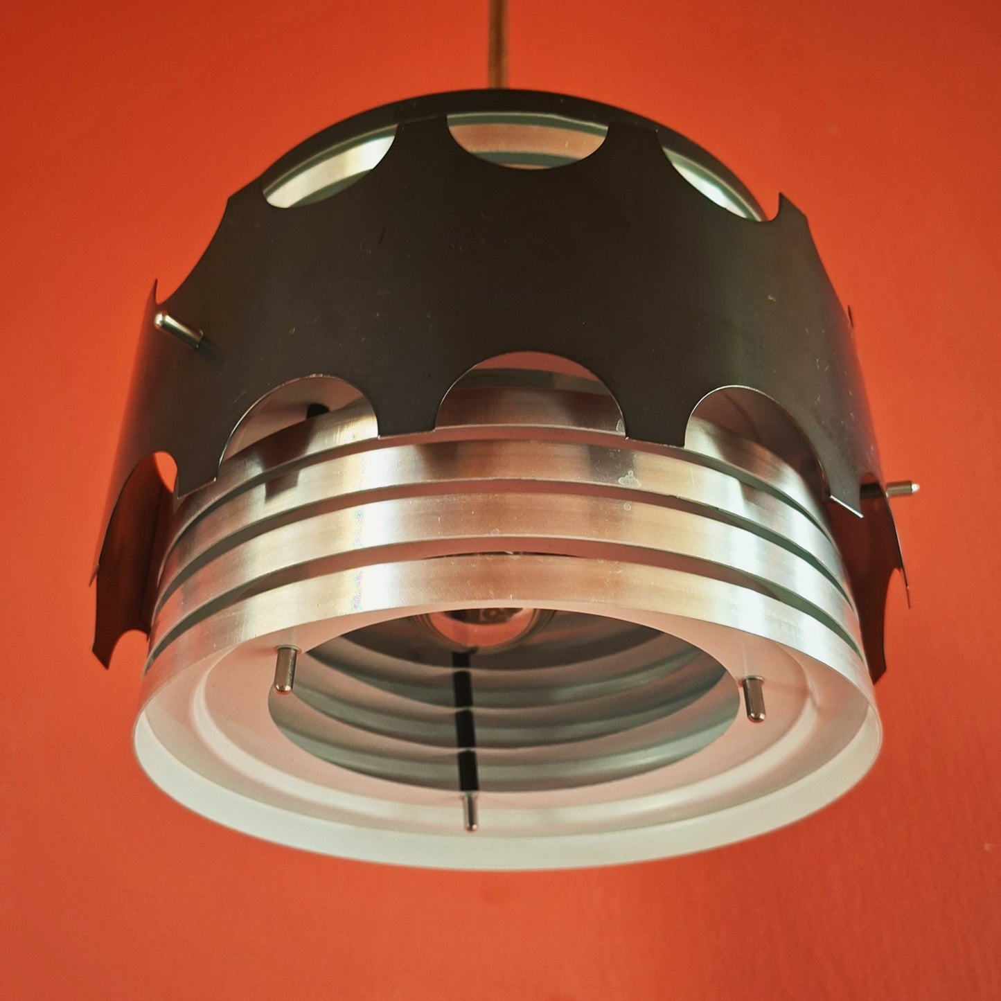Retro Space Age Metal Pendant Light UFO Silver Black Metal